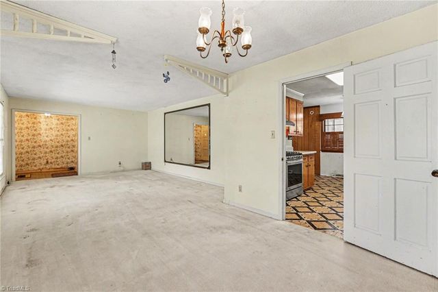 644 Greenwood Drive, Burlington, NC 27217