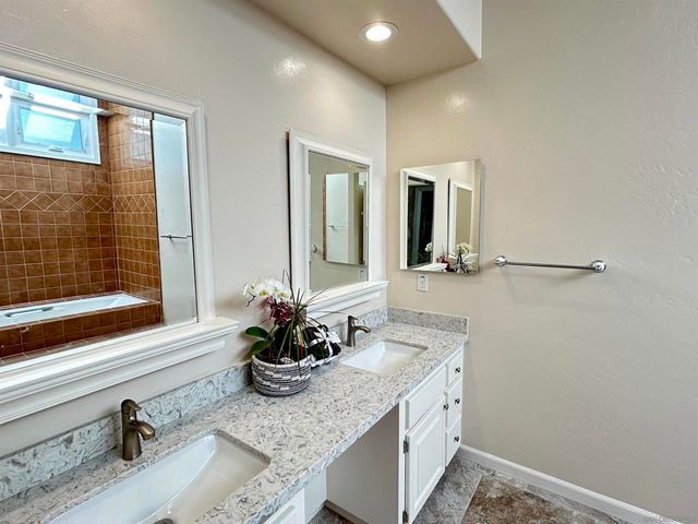 2510 MONTGOMERY AVE A, Cardiff By The Sea, CA 92007
