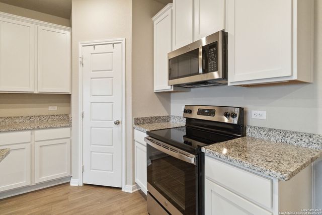 1033 Windflower, New Braunfels, TX 78130