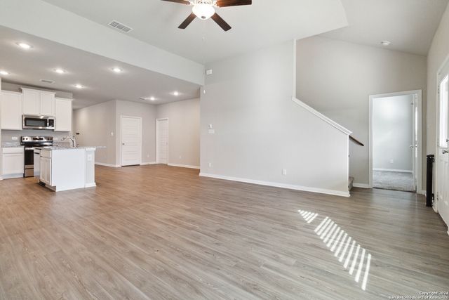1033 Windflower, New Braunfels, TX 78130
