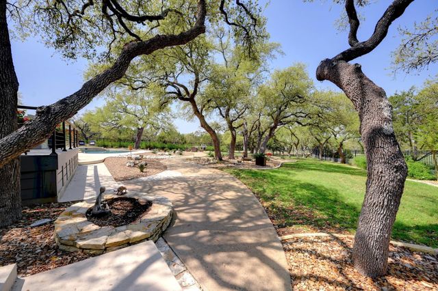 290 Trailmaster CIR, Driftwood, TX 78619