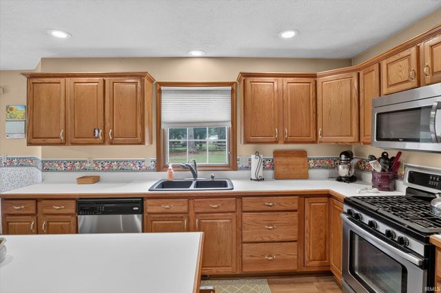 53187 Holly Fern Court, South Bend, IN 46637