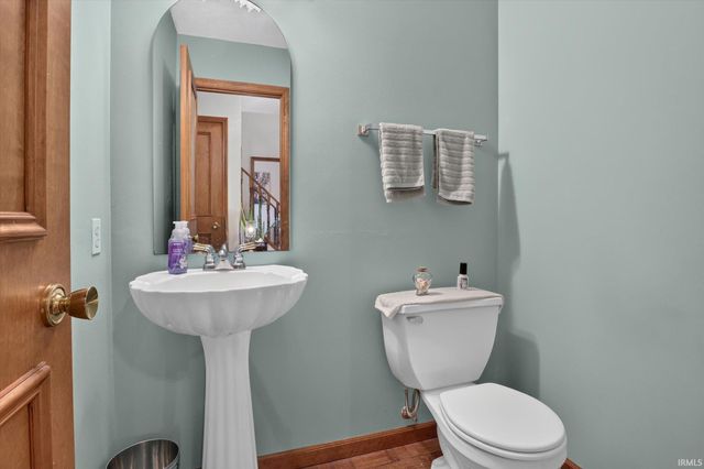 53187 Holly Fern Court, South Bend, IN 46637