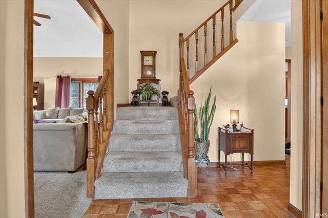 53187 Holly Fern Court, South Bend, IN 46637