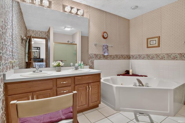53187 Holly Fern Court, South Bend, IN 46637