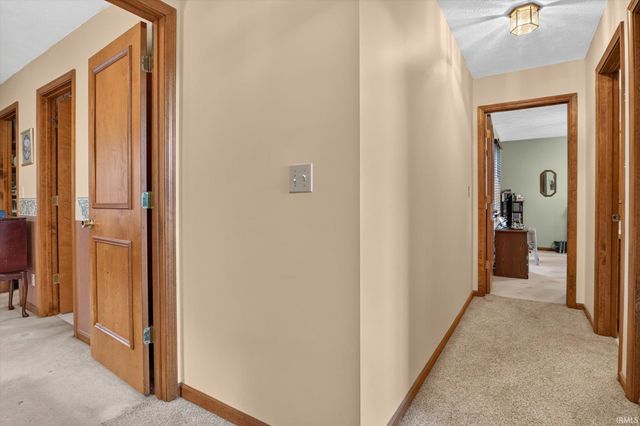 53187 Holly Fern Court, South Bend, IN 46637
