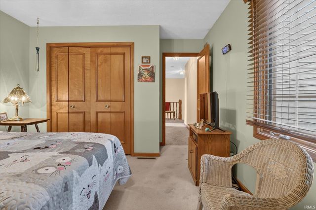 53187 Holly Fern Court, South Bend, IN 46637