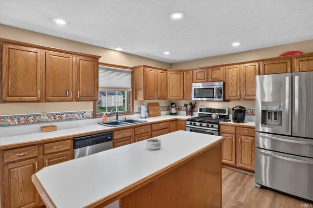 53187 Holly Fern Court, South Bend, IN 46637