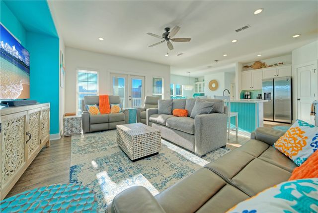 628 Banyan Beach Dr, Port Aransas, TX 78373