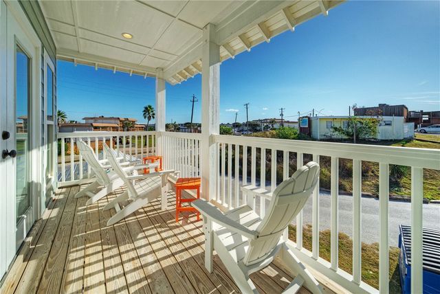 628 Banyan Beach Dr, Port Aransas, TX 78373