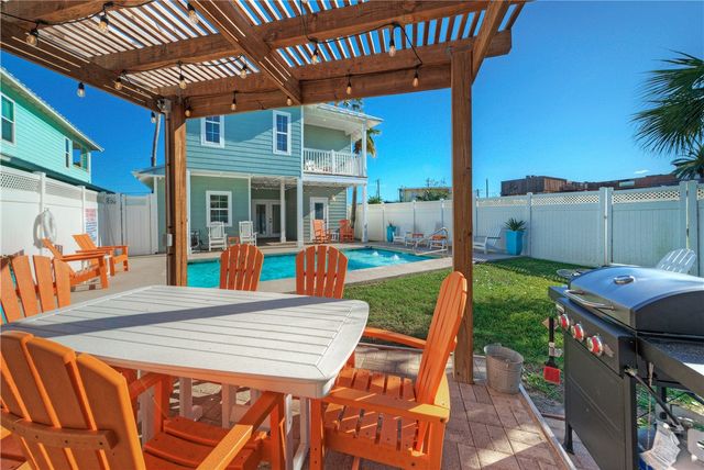 628 Banyan Beach Dr, Port Aransas, TX 78373
