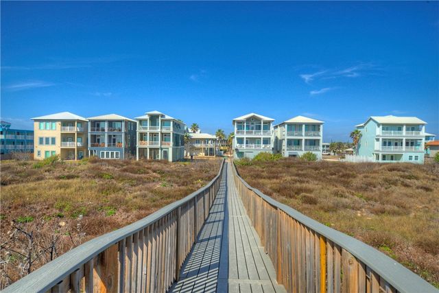 628 Banyan Beach Dr, Port Aransas, TX 78373