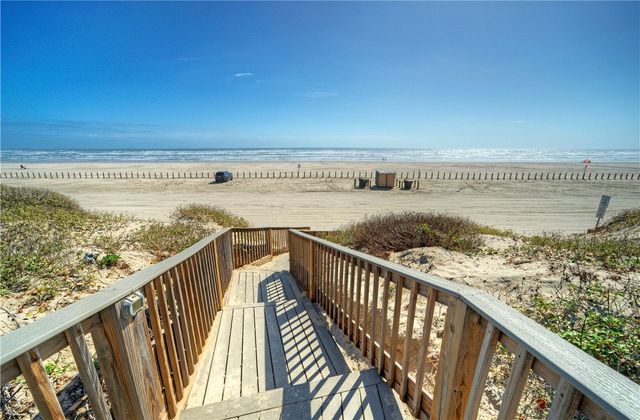 628 Banyan Beach Dr, Port Aransas, TX 78373