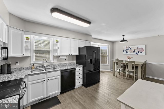 11291 MEADFIELD DR, Bealeton, VA 22712