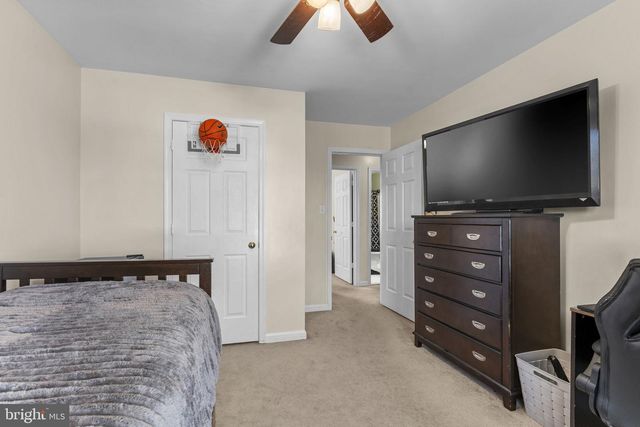 11291 MEADFIELD DR, Bealeton, VA 22712