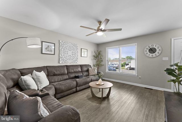 11291 MEADFIELD DR, Bealeton, VA 22712