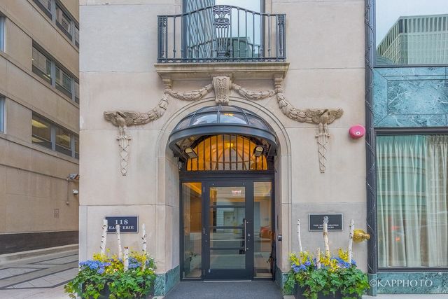 118 E Erie Street 15A, Chicago, IL 60611