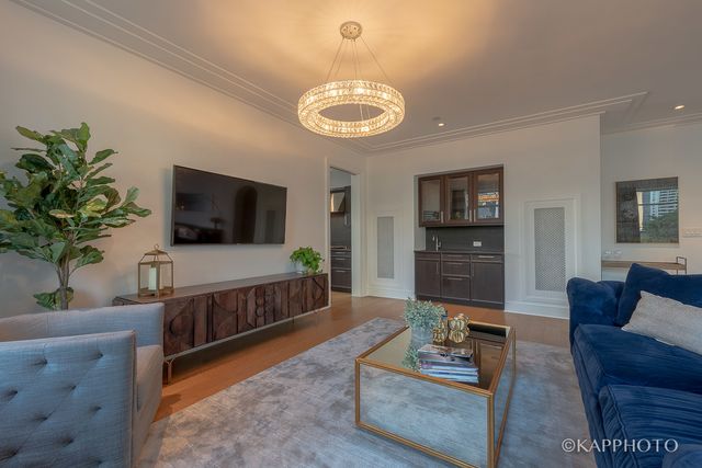 118 E Erie Street 15A, Chicago, IL 60611