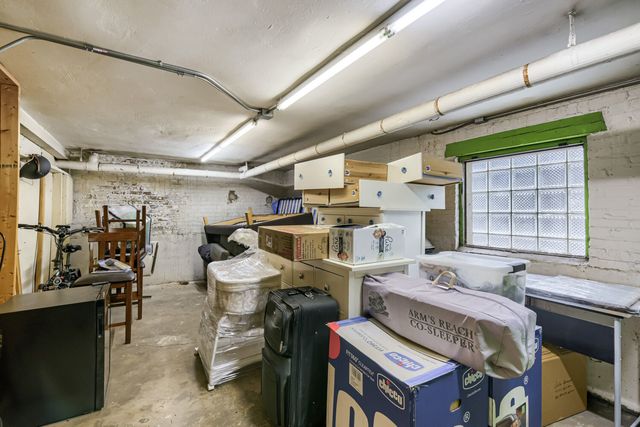 433 S East Avenue 2S, Oak Park, IL 60302