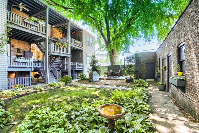 433 S East Avenue 2S, Oak Park, IL 60302