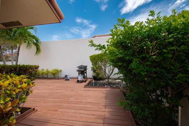 21440 Campo Allegro Drive, Boca Raton, FL 33433