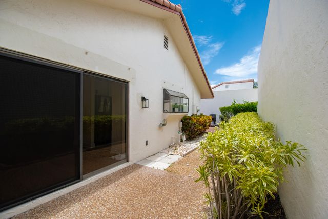 21440 Campo Allegro Drive, Boca Raton, FL 33433
