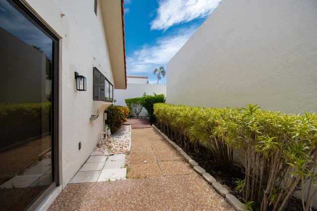 21440 Campo Allegro Drive, Boca Raton, FL 33433