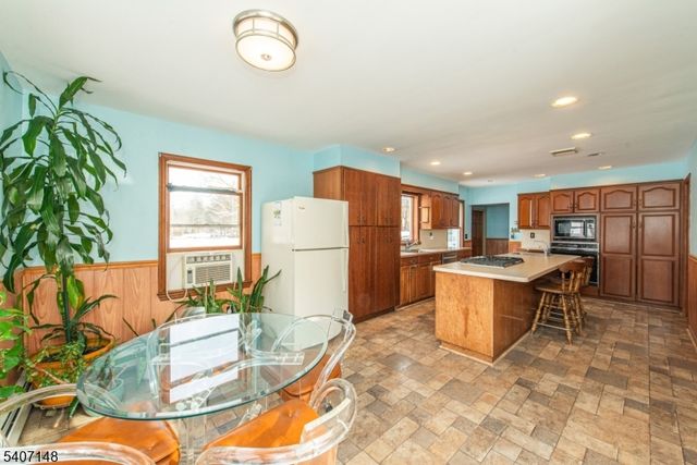 573 Wyckoff Ave, Mahwah Twp., NJ 07430