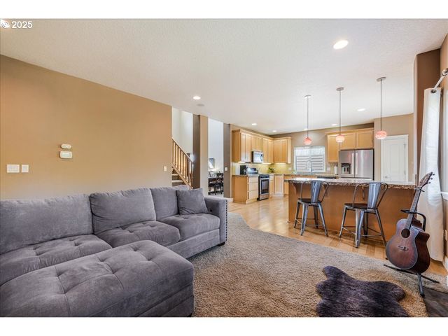 2216 Ne 158TH St, Vancouver, WA 98686