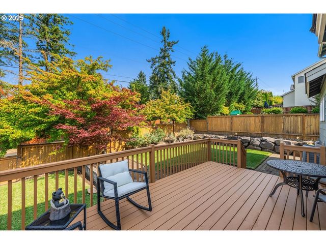 2216 Ne 158TH St, Vancouver, WA 98686