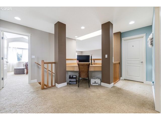 2216 Ne 158TH St, Vancouver, WA 98686