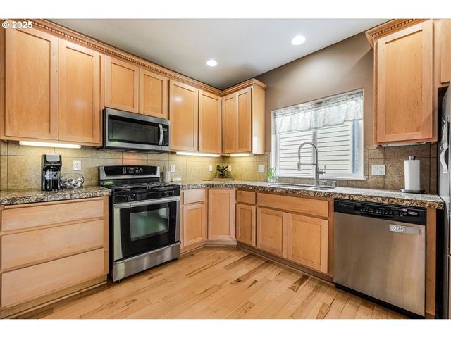 2216 Ne 158TH St, Vancouver, WA 98686