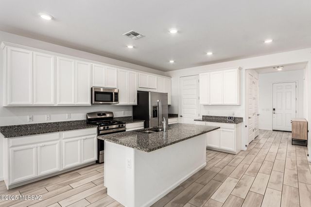 7888 S Bonanza Park Drive, Tucson, AZ 85747