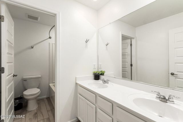 7888 S Bonanza Park Drive, Tucson, AZ 85747