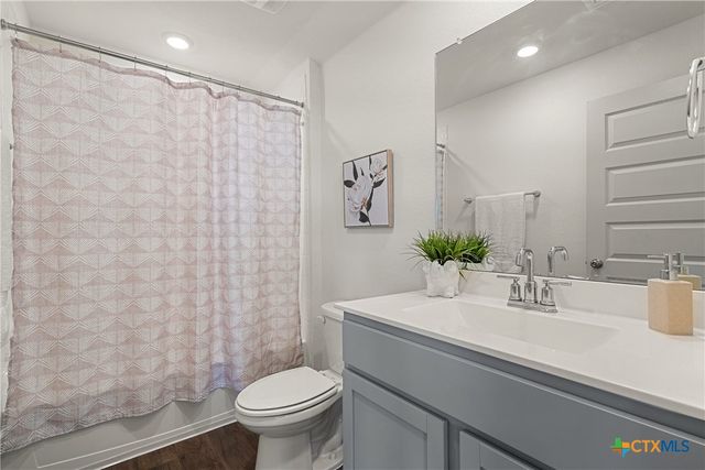 202 Barton Creek Lane, Hutto, TX 78634