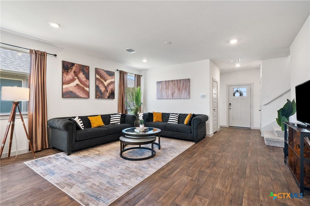 202 Barton Creek Lane, Hutto, TX 78634