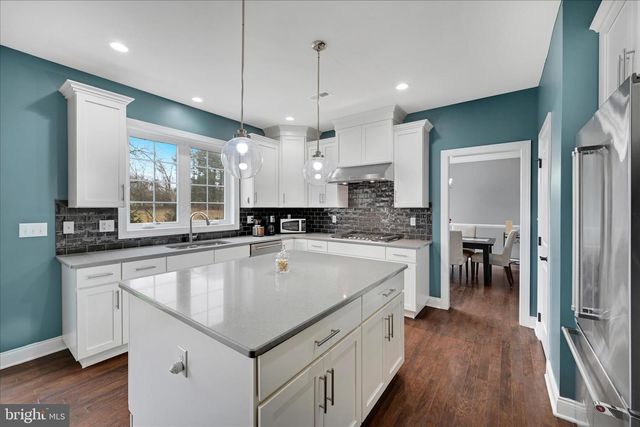 32 DOMINIC DR, Downingtown, PA 19335