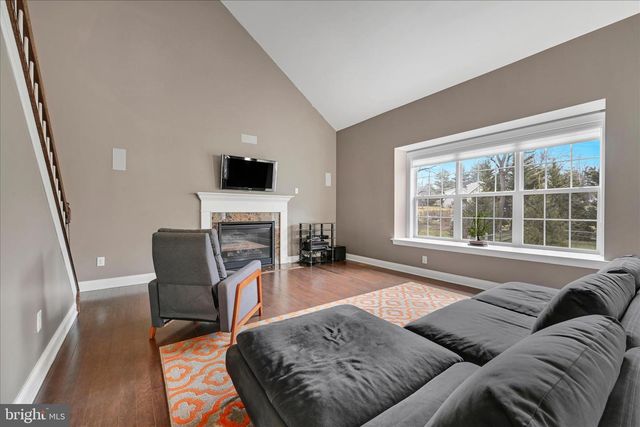 32 DOMINIC DR, Downingtown, PA 19335