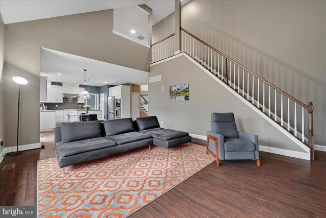 32 DOMINIC DR, Downingtown, PA 19335