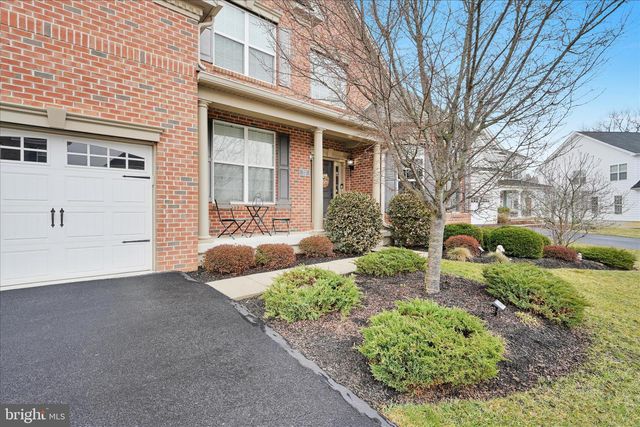 32 DOMINIC DR, Downingtown, PA 19335