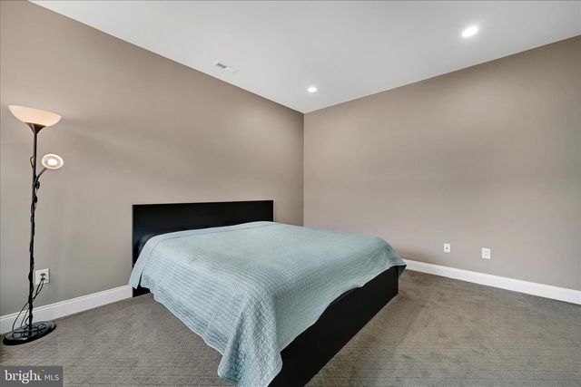 32 DOMINIC DR, Downingtown, PA 19335