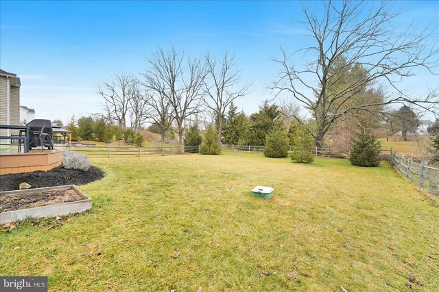 32 DOMINIC DR, Downingtown, PA 19335