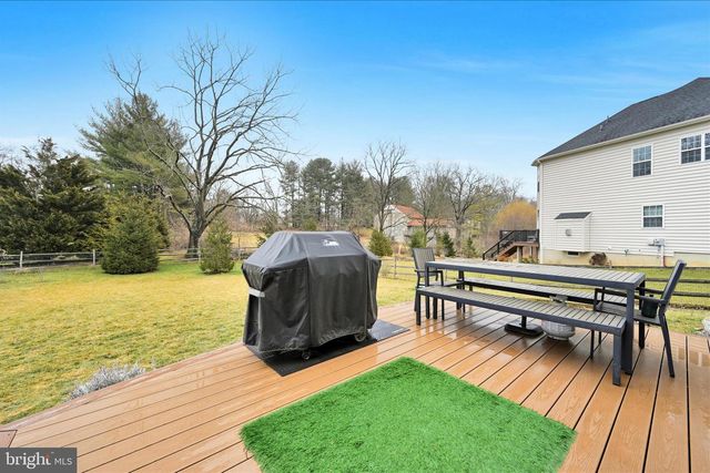 32 DOMINIC DR, Downingtown, PA 19335