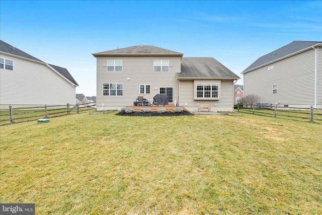 32 DOMINIC DR, Downingtown, PA 19335