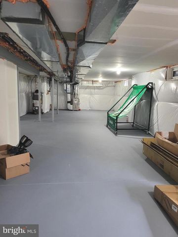 32 DOMINIC DR, Downingtown, PA 19335