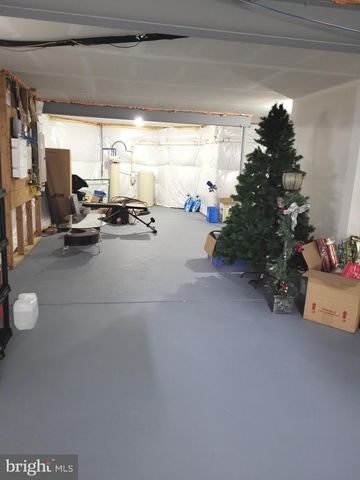 32 DOMINIC DR, Downingtown, PA 19335