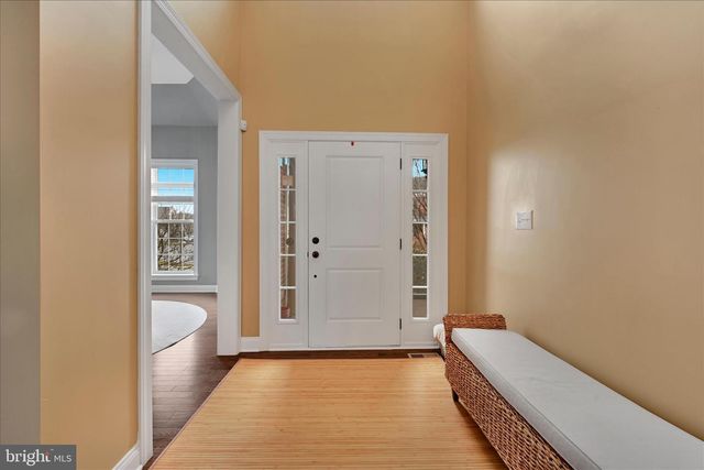 32 DOMINIC DR, Downingtown, PA 19335