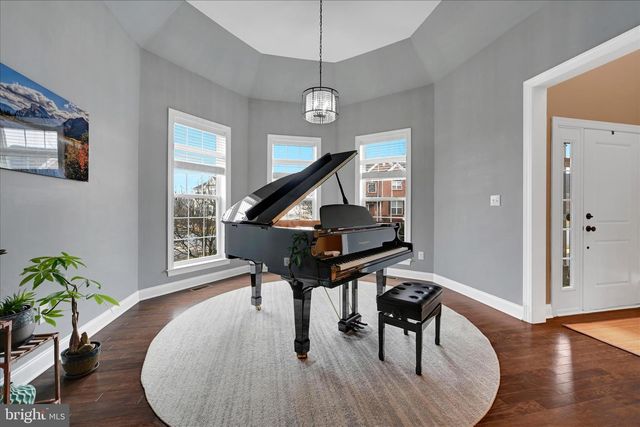 32 DOMINIC DR, Downingtown, PA 19335