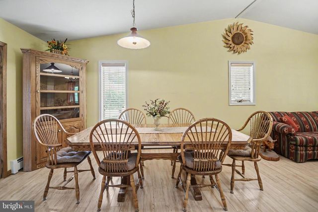 126 LENAPE RD, Barto, PA 19504