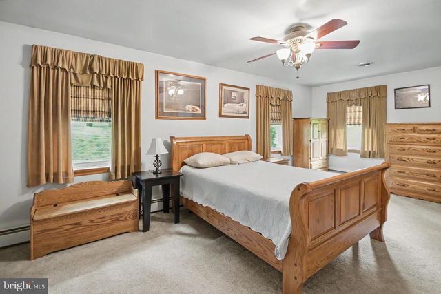 126 LENAPE RD, Barto, PA 19504